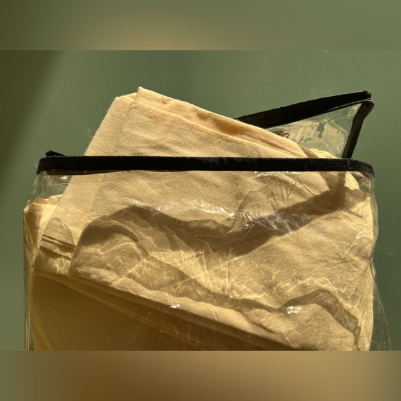 300+ Thread Count 100% cotton KING Sheet Set Cream 3 Piece Fitted 2 Pillow cases - Picture 6 of 16